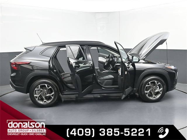 new 2026 Chevrolet Trax car, priced at $25,090
