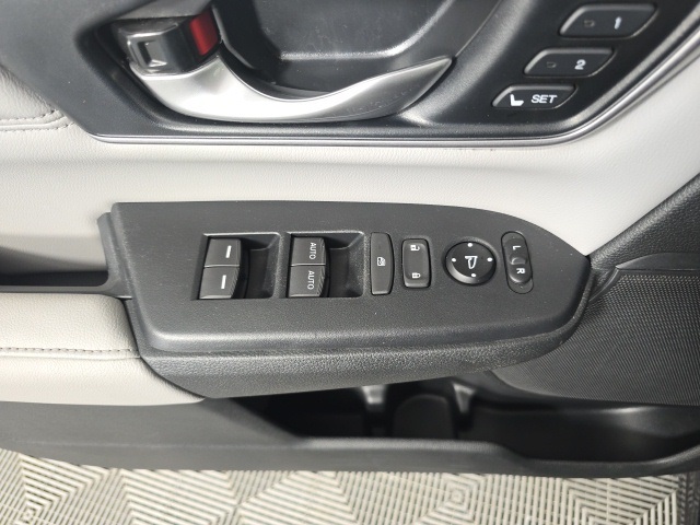 used 2018 Honda CR-V car, priced at $23,295