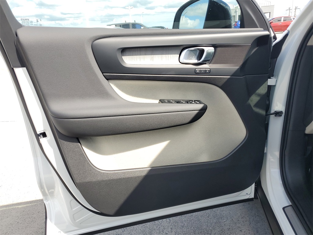 new 2026 Volvo XC40 car, priced at $48,110