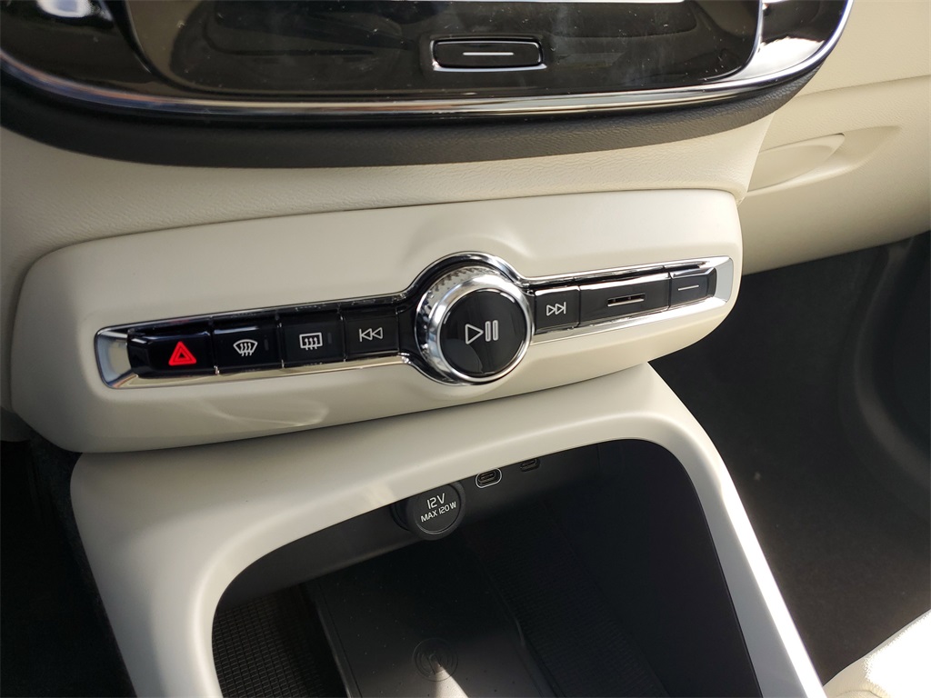 new 2026 Volvo XC40 car, priced at $48,110