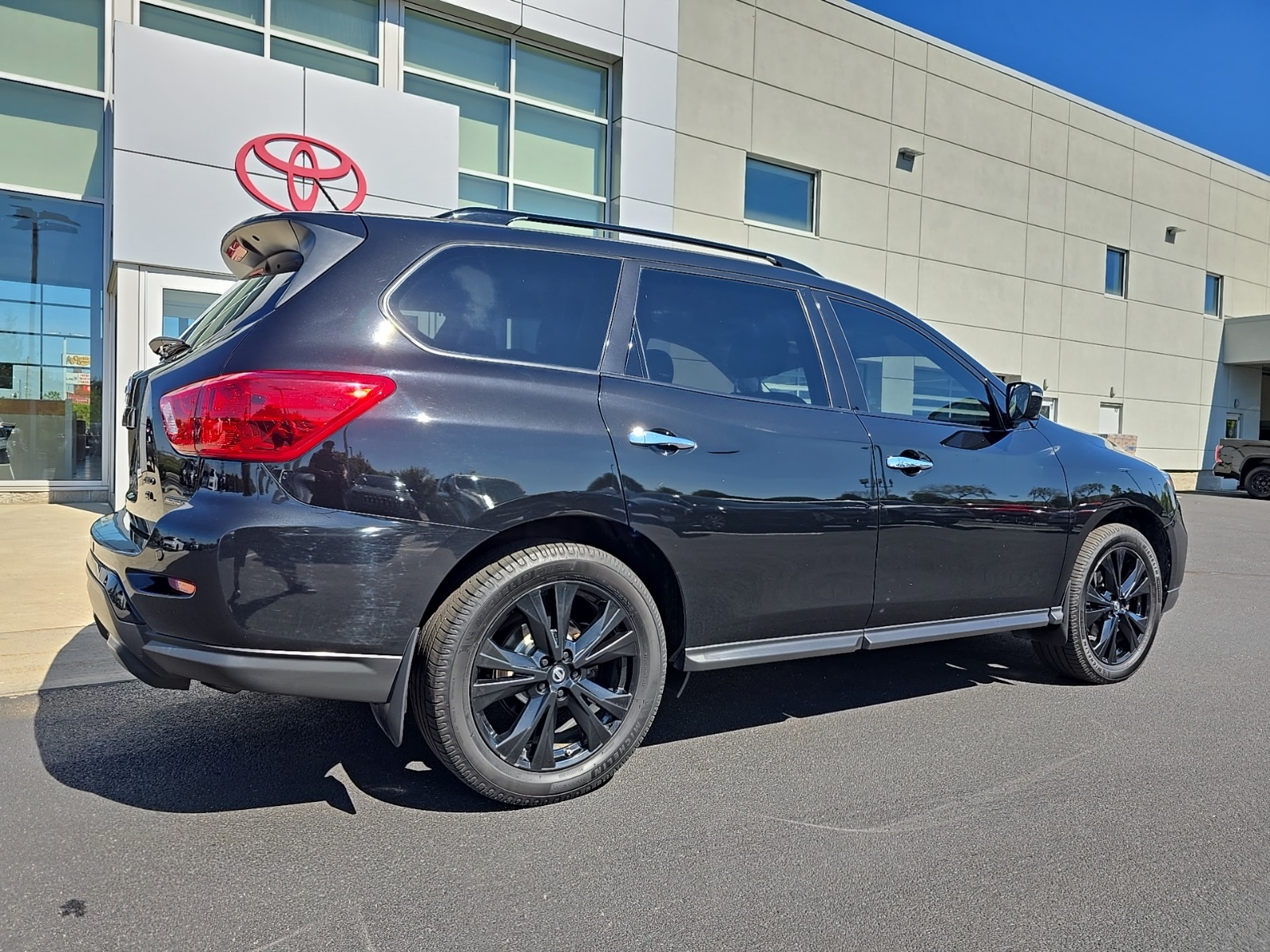 used 2018 Nissan Pathfinder car, priced at $15,476