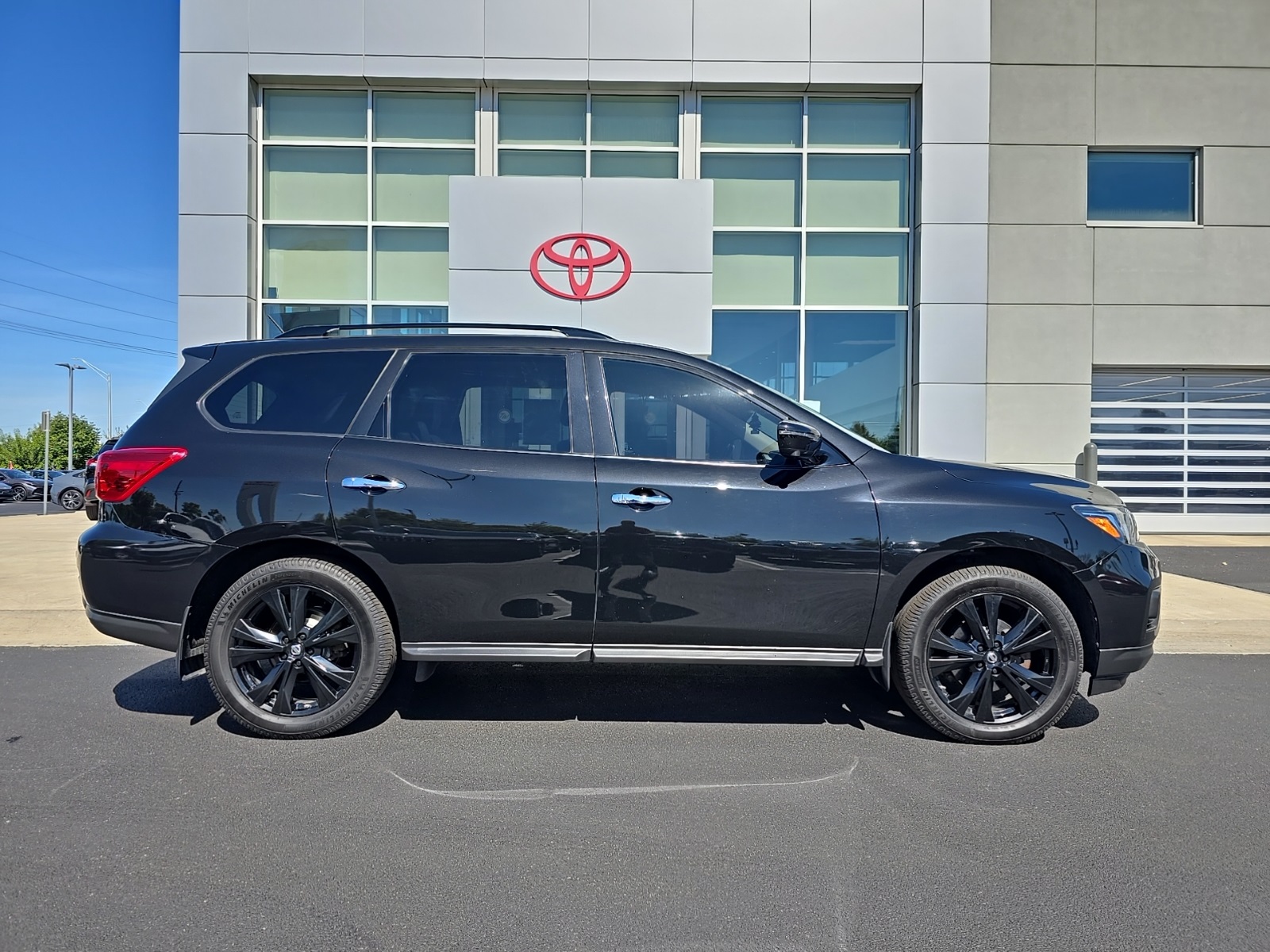 used 2018 Nissan Pathfinder car, priced at $15,476