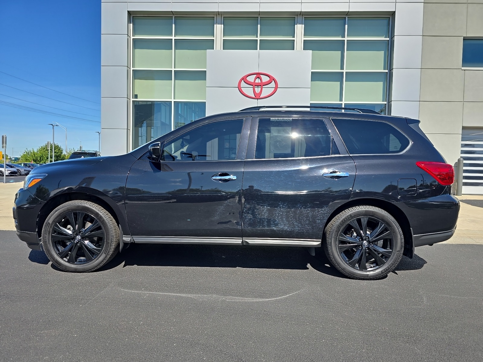used 2018 Nissan Pathfinder car, priced at $15,476