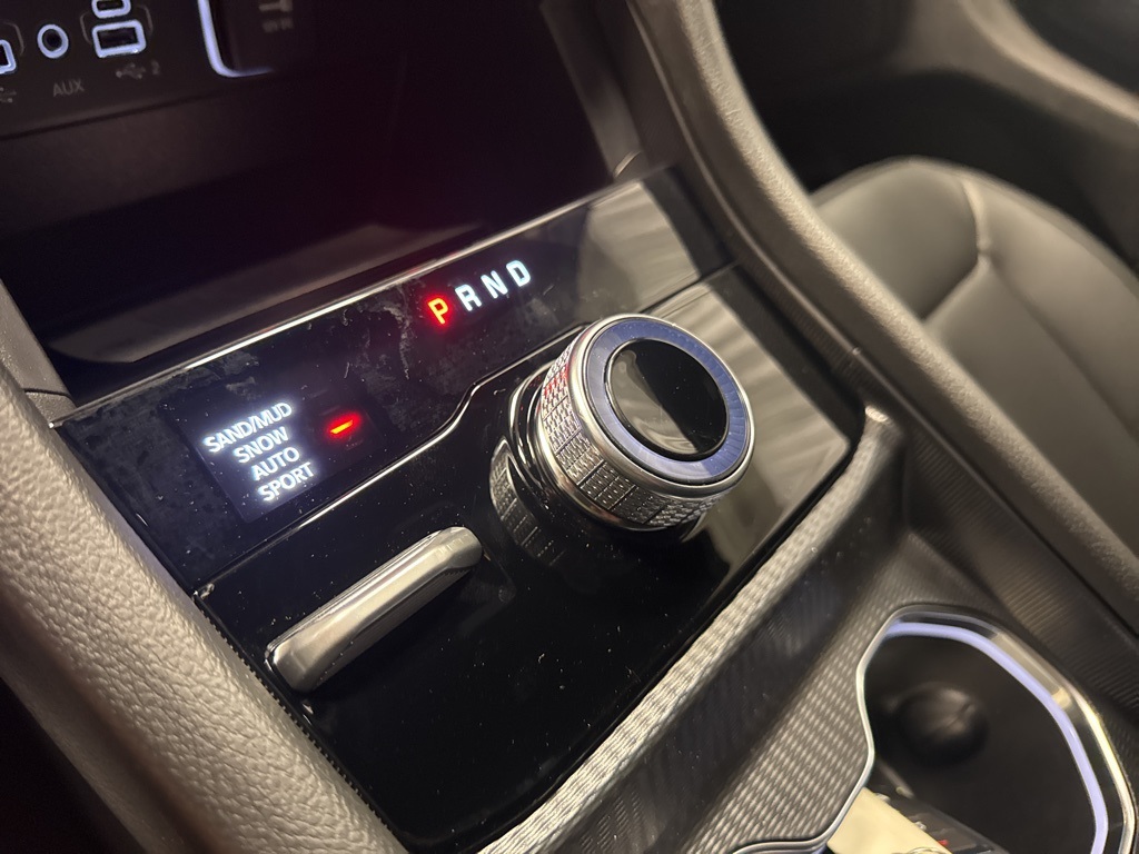 new 2025 Jeep Grand Cherokee L car, priced at $48,037