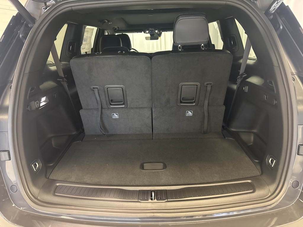 new 2025 Jeep Grand Cherokee L car, priced at $48,037