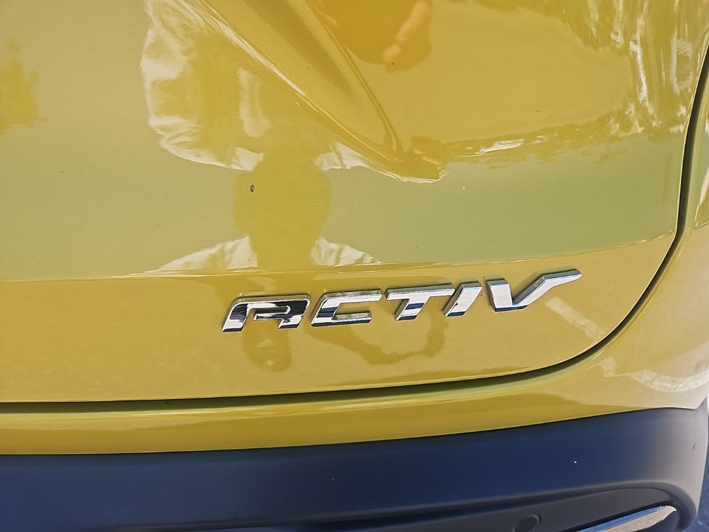 new 2025 Chevrolet Trax car, priced at $24,565