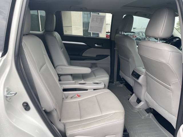 used 2017 Toyota Highlander car, priced at $25,555