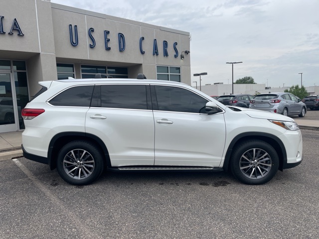 used 2017 Toyota Highlander car, priced at $25,555