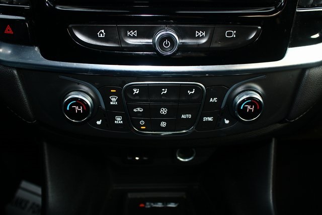 used 2022 Chevrolet Traverse car, priced at $27,106