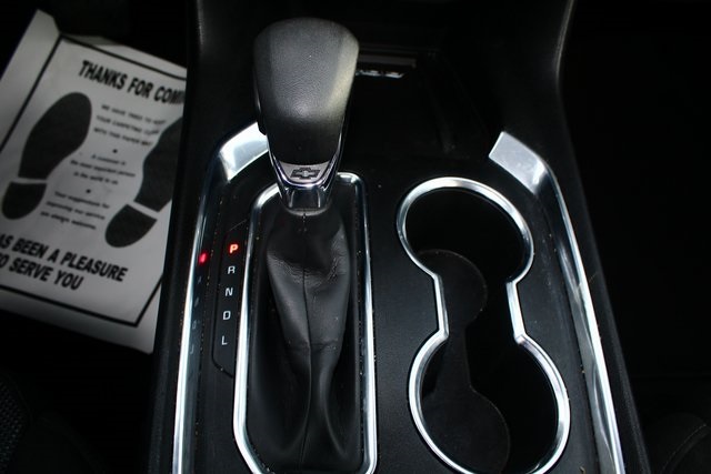 used 2022 Chevrolet Traverse car, priced at $27,106