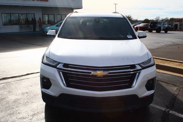 used 2022 Chevrolet Traverse car, priced at $27,106