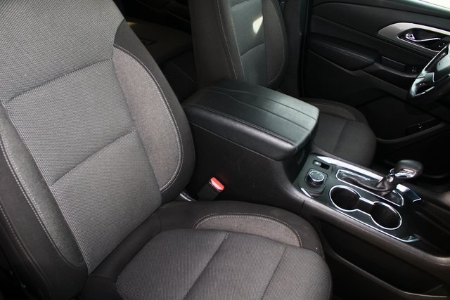 used 2022 Chevrolet Traverse car, priced at $27,106