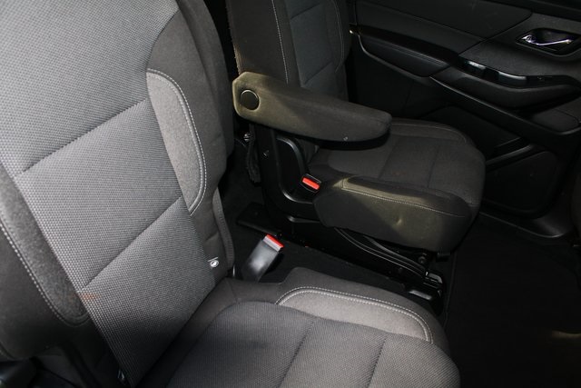 used 2022 Chevrolet Traverse car, priced at $27,106