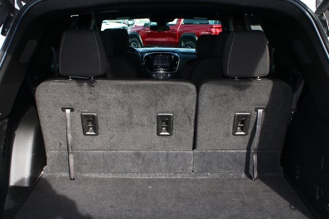 used 2022 Chevrolet Traverse car, priced at $27,106