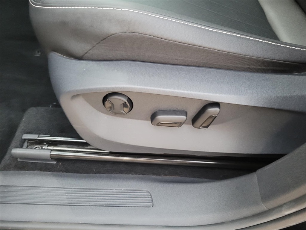 used 2022 Volkswagen Tiguan car, priced at $22,518