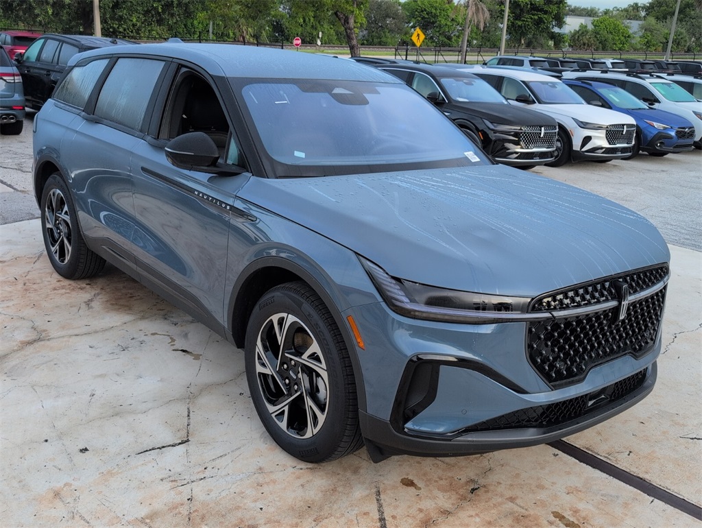 new 2025 Lincoln Nautilus car, priced at $56,914