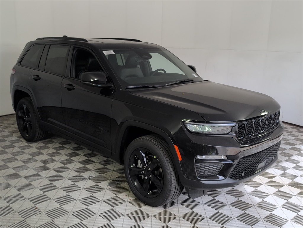 new 2025 Jeep Grand Cherokee car, priced at $48,680
