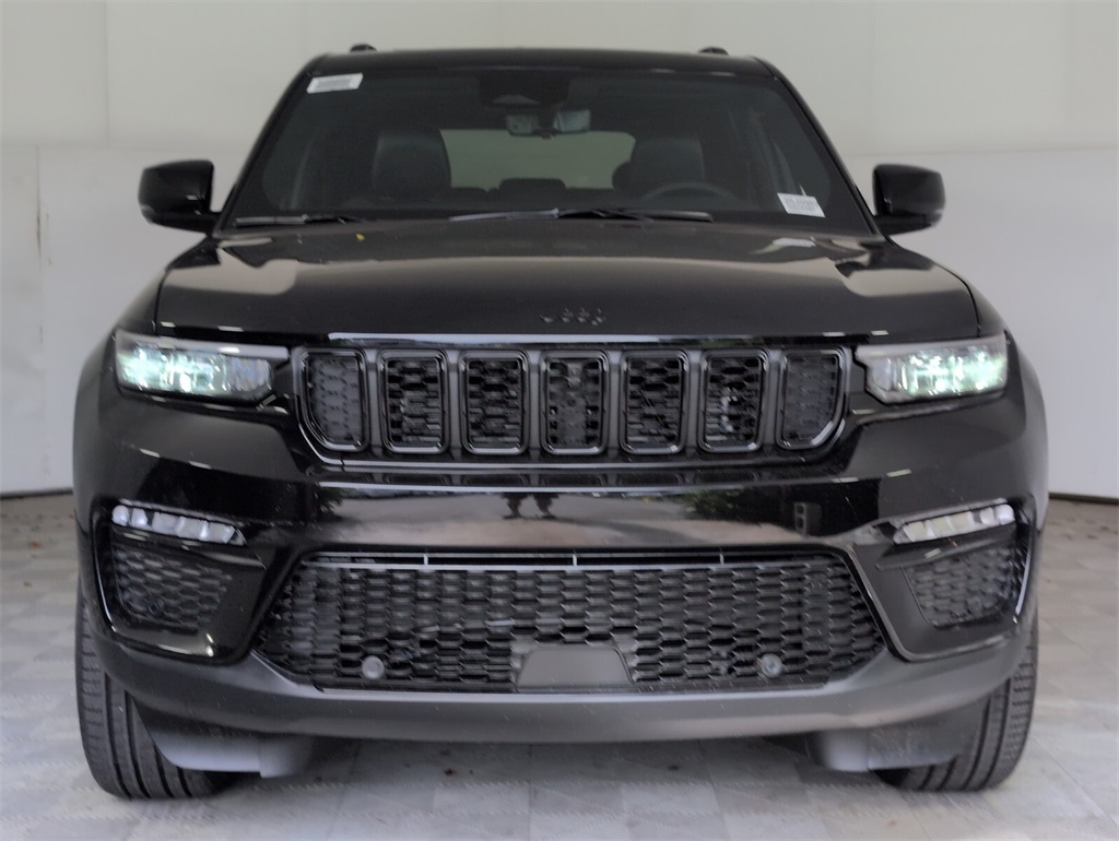 new 2025 Jeep Grand Cherokee car, priced at $48,680
