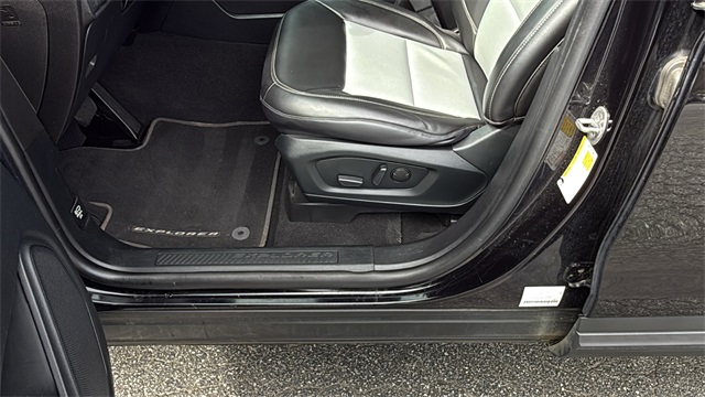 used 2022 Ford Explorer car, priced at $25,499