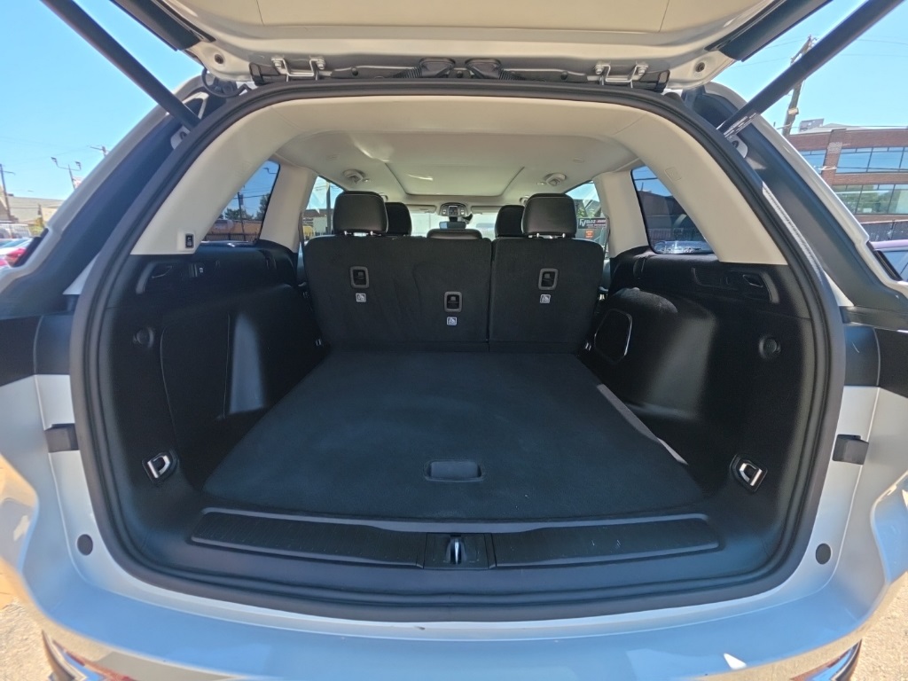used 2023 Jeep Grand Cherokee car, priced at $24,895
