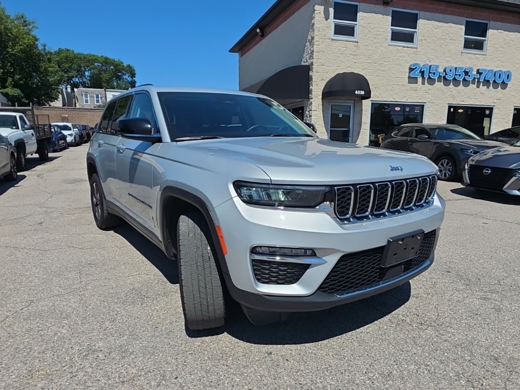 used 2023 Jeep Grand Cherokee car, priced at $24,895