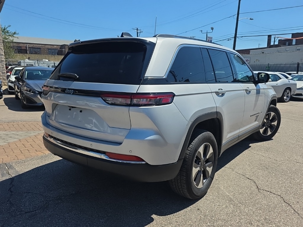 used 2023 Jeep Grand Cherokee car, priced at $24,895