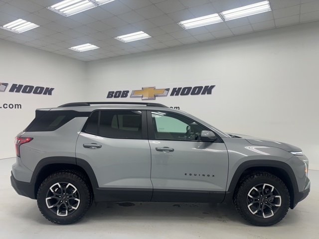 new 2025 Chevrolet Equinox car, priced at $34,000