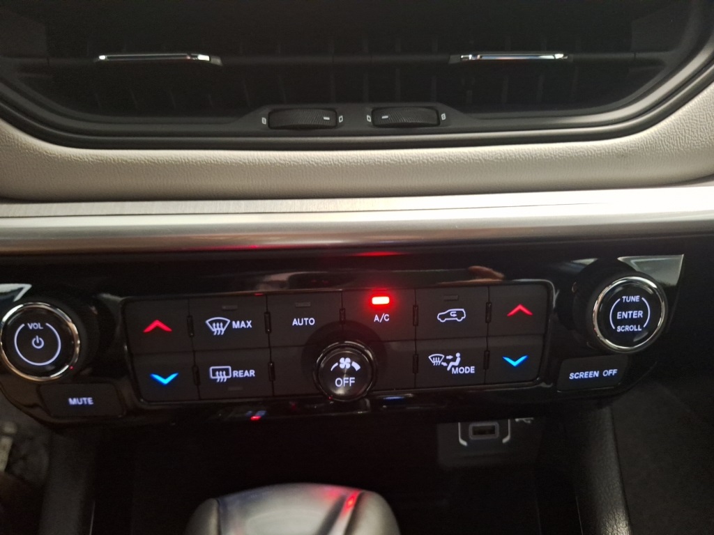 new 2025 Jeep Compass car, priced at $32,531