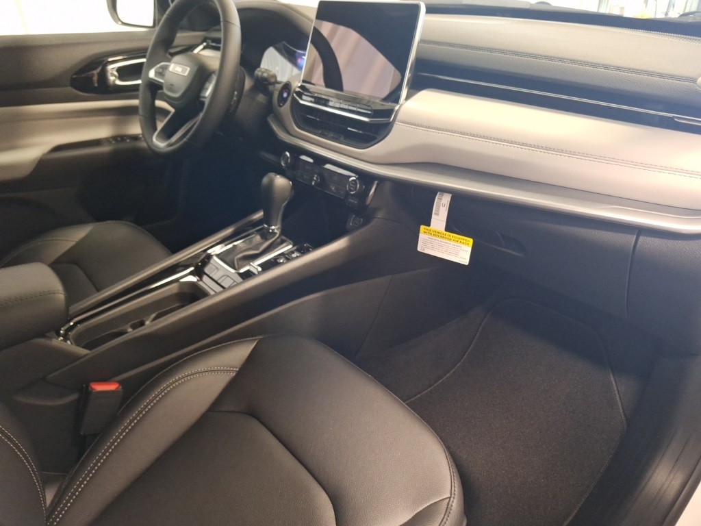 new 2025 Jeep Compass car, priced at $32,531