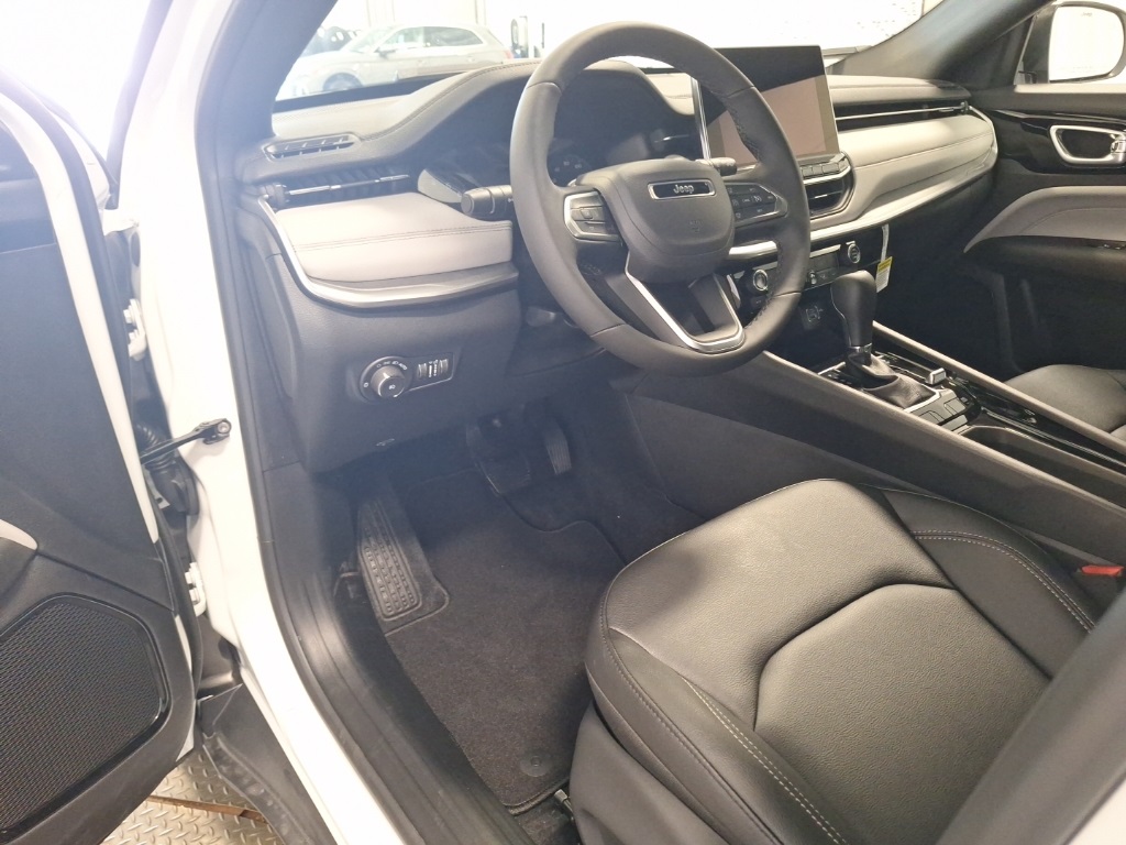 new 2025 Jeep Compass car, priced at $32,531