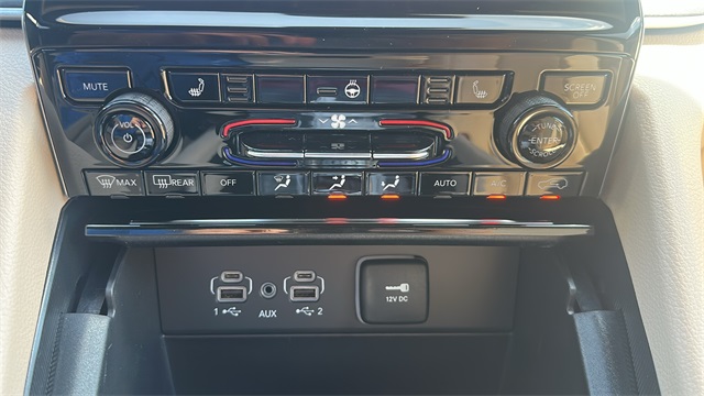 new 2025 Jeep Grand Cherokee car, priced at $44,494