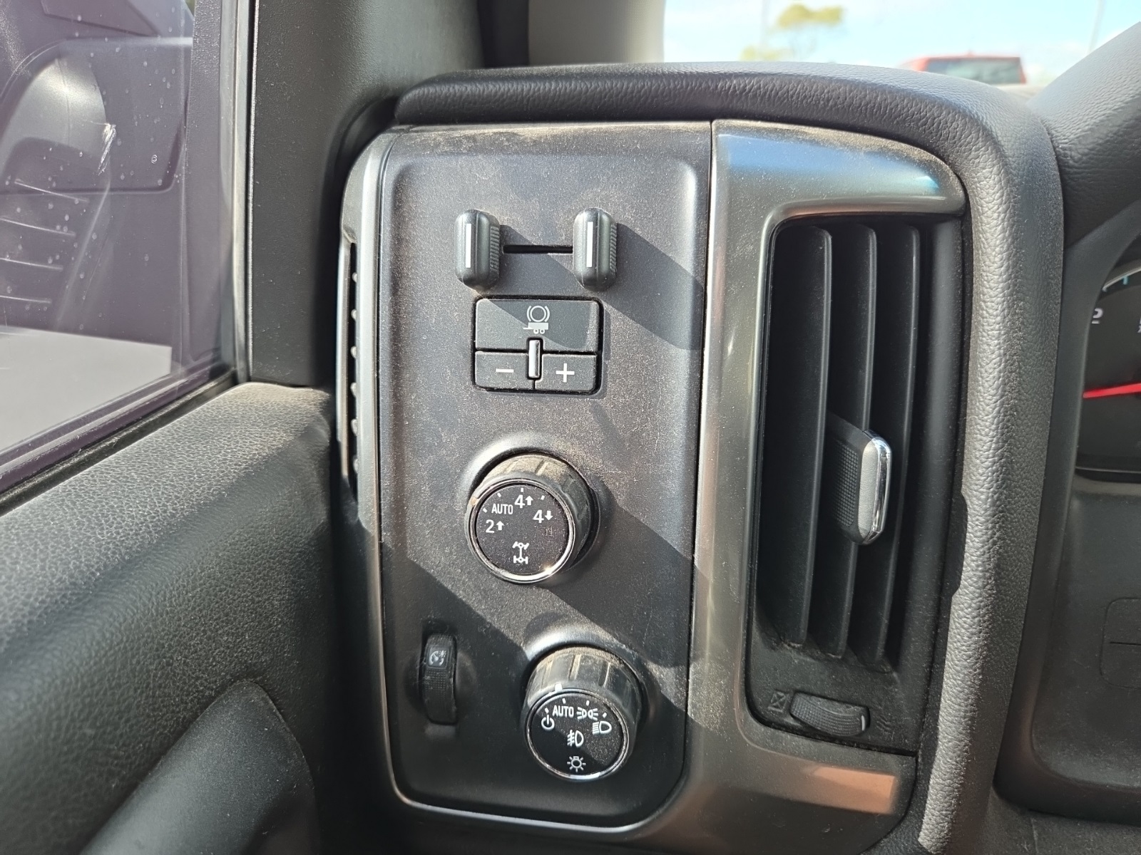used 2015 Chevrolet Silverado 1500 car, priced at $14,253