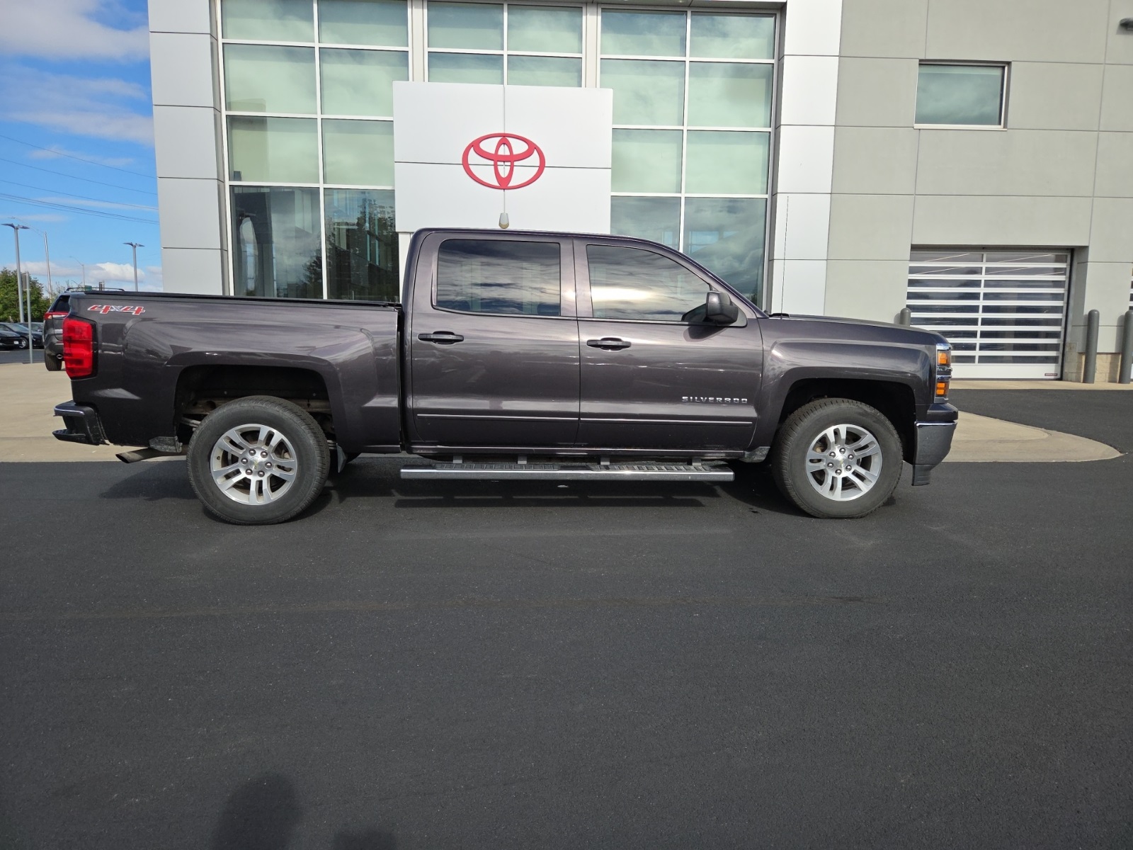 used 2015 Chevrolet Silverado 1500 car, priced at $14,253