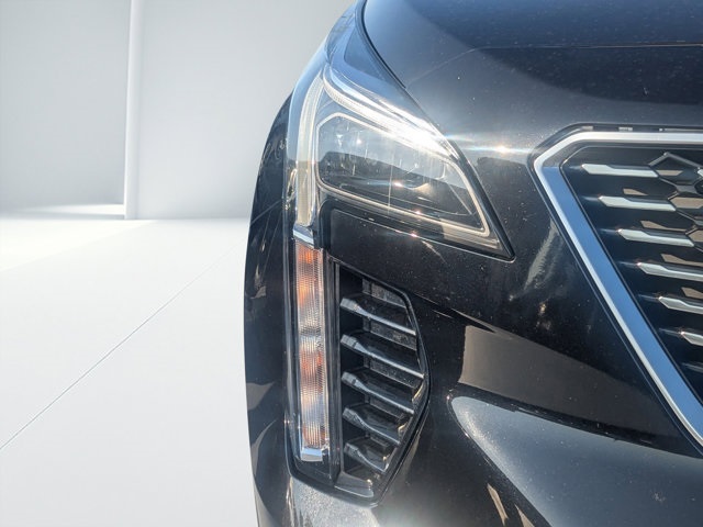 used 2019 Cadillac XT4 car, priced at $18,286