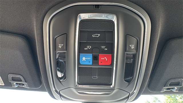 new 2025 Jeep Grand Cherokee car, priced at $42,179