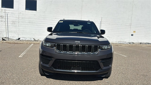 new 2025 Jeep Grand Cherokee car, priced at $42,179