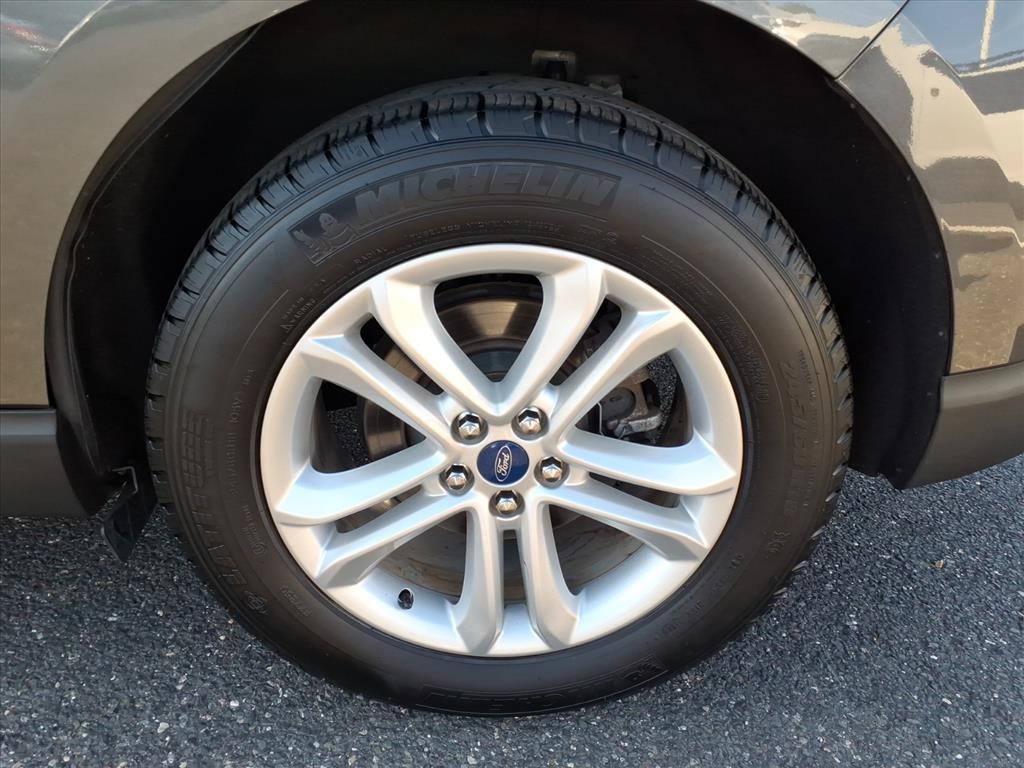used 2019 Ford Edge car, priced at $14,900