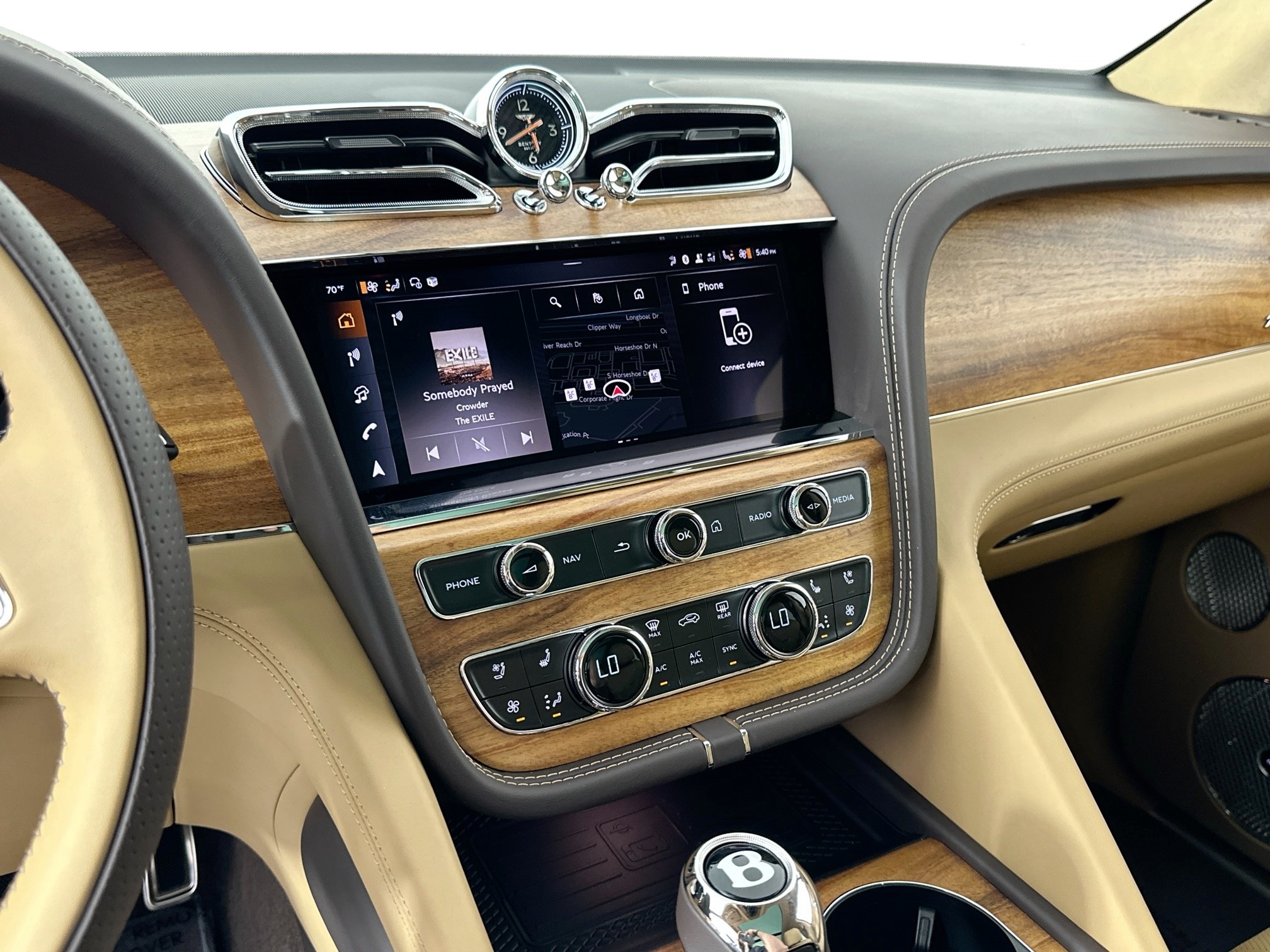 new 2025 Bentley Bentayga car