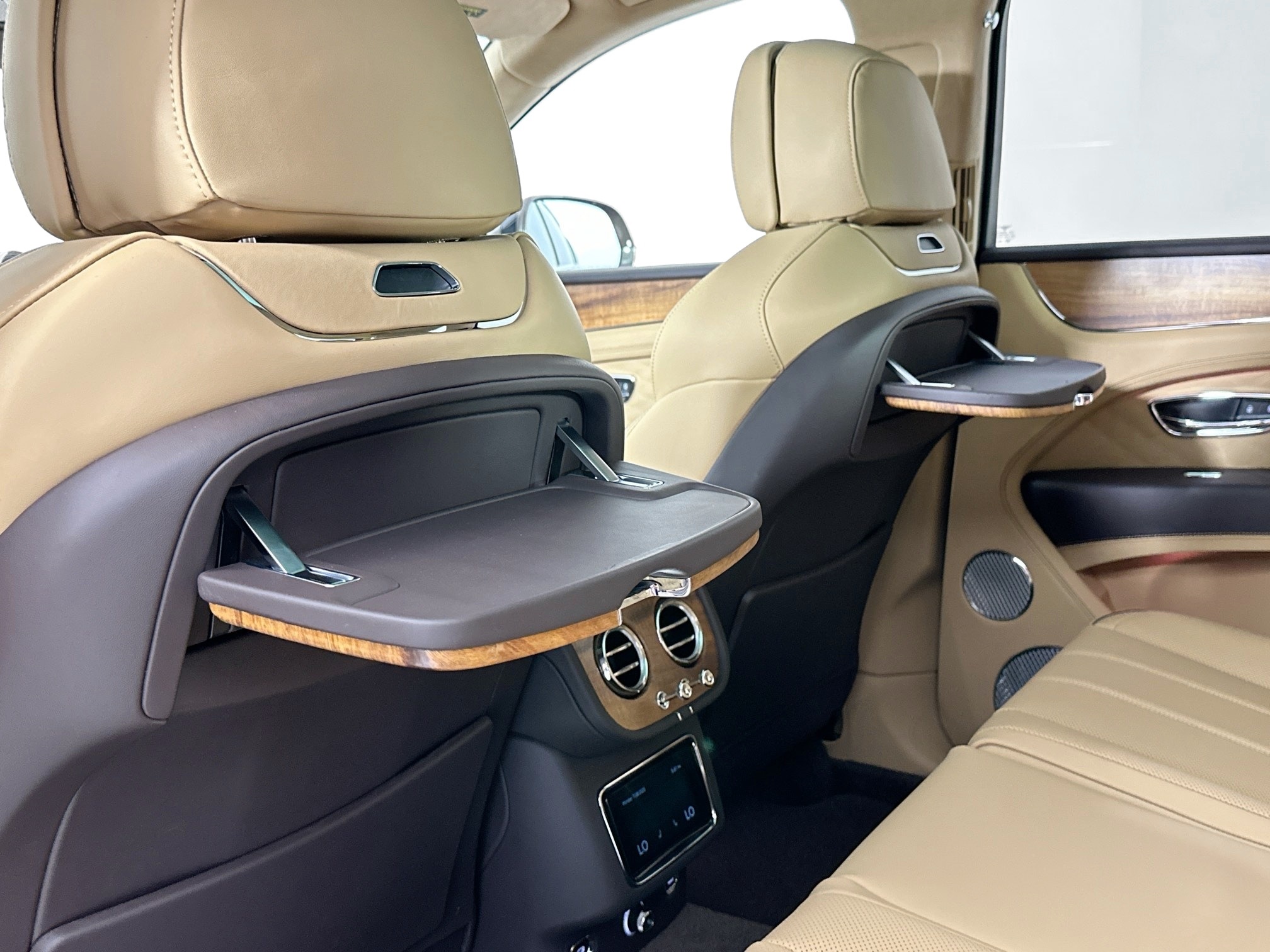 new 2025 Bentley Bentayga car