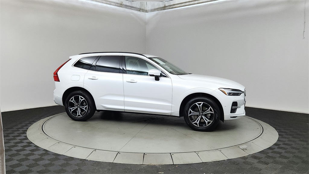 used 2022 Volvo XC60 car, priced at $34,440