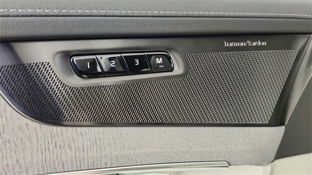 new 2026 Volvo XC90 Plug-In Hybrid car, priced at $85,625