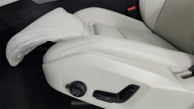 new 2026 Volvo XC90 Plug-In Hybrid car, priced at $85,625