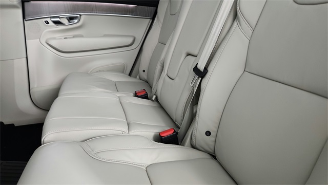 new 2026 Volvo XC90 Plug-In Hybrid car, priced at $85,625