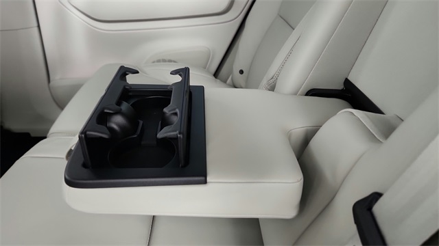 new 2026 Volvo XC90 Plug-In Hybrid car, priced at $85,625