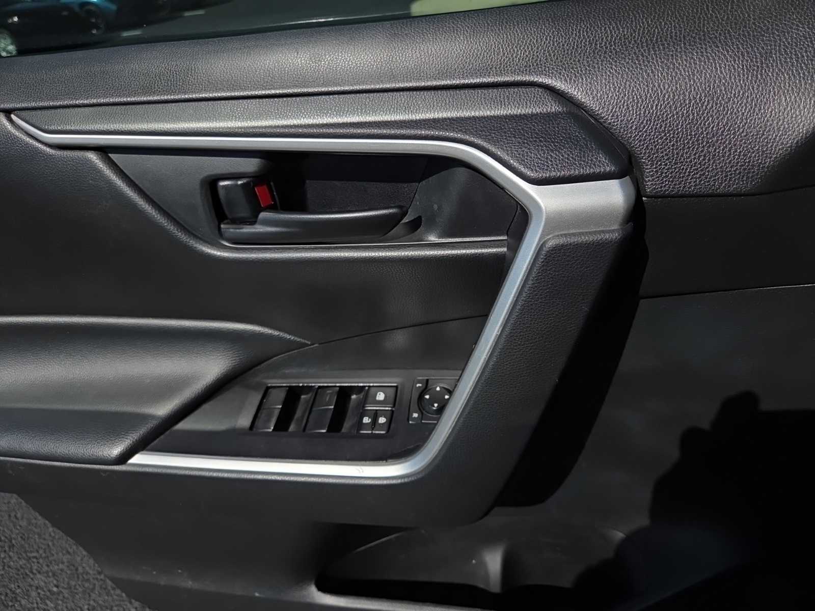 used 2020 Toyota RAV4 car, priced at $16,672