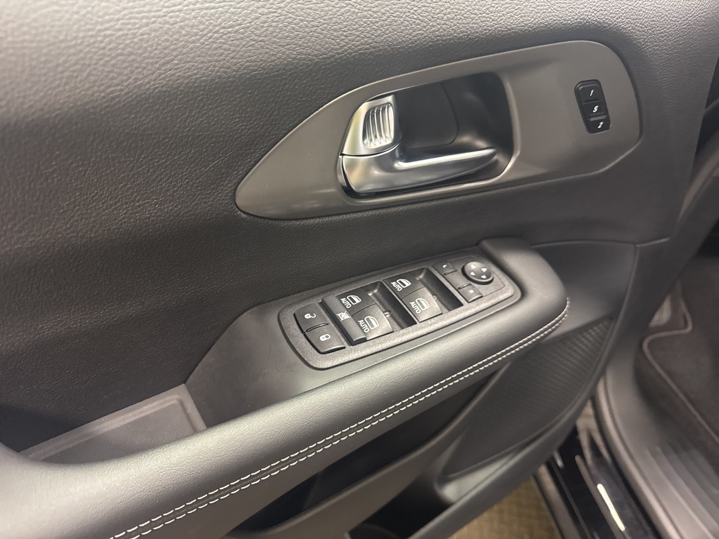 new 2025 Chrysler Pacifica car, priced at $45,190