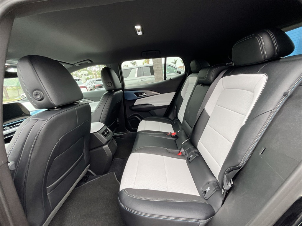 new 2025 Chevrolet Equinox EV car, priced at $37,564