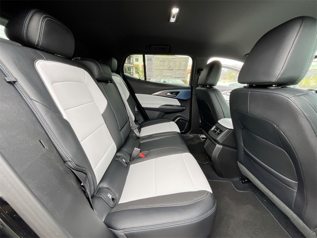 new 2025 Chevrolet Equinox EV car, priced at $37,564