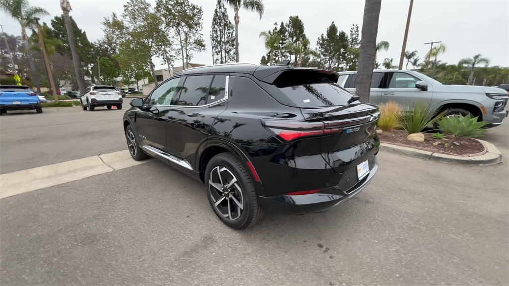 new 2025 Chevrolet Equinox EV car, priced at $37,564