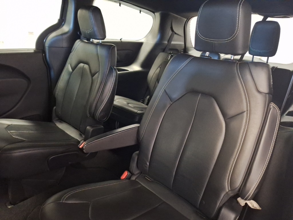 used 2020 Chrysler Pacifica car, priced at $25,886